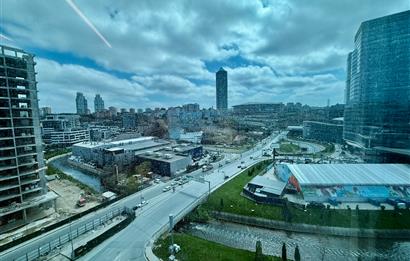 Vadistanbul Kiralık Ofis 450m2 +36m2 Teraslı Dekorasyonlu Maslak