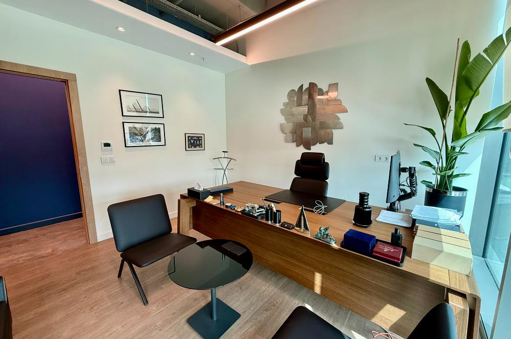 Vadistanbul Kiralık Ofis 450m2 +36m2 Teraslı Dekorasyonlu Maslak