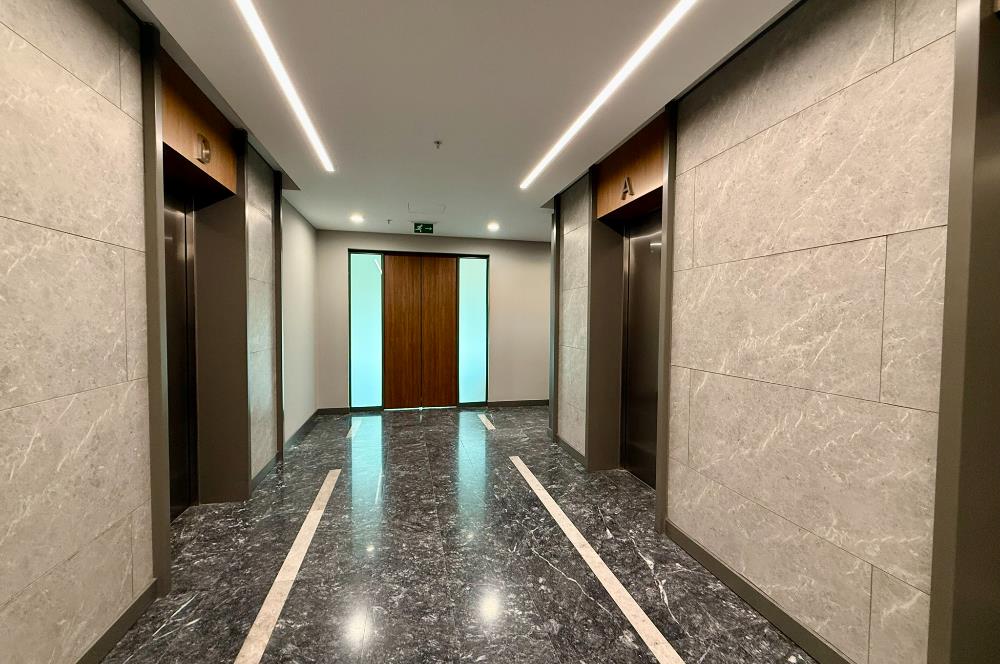 Vadistanbul Kiralık Ofis 450m2 +36m2 Teraslı Dekorasyonlu Maslak
