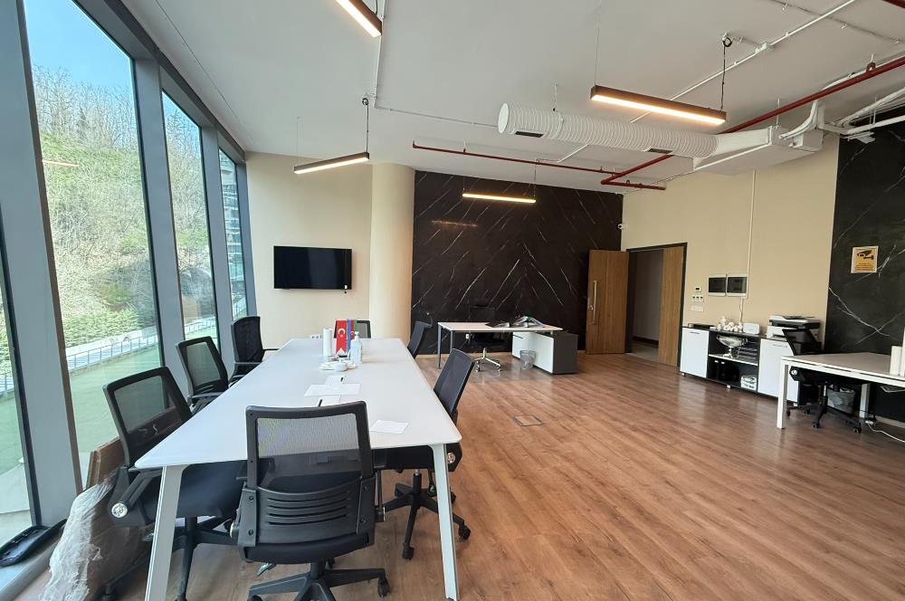 Vadi Koru Kiralık Ofis 110m2 Dekorasyonlu Mobilyalı Vadistanbul