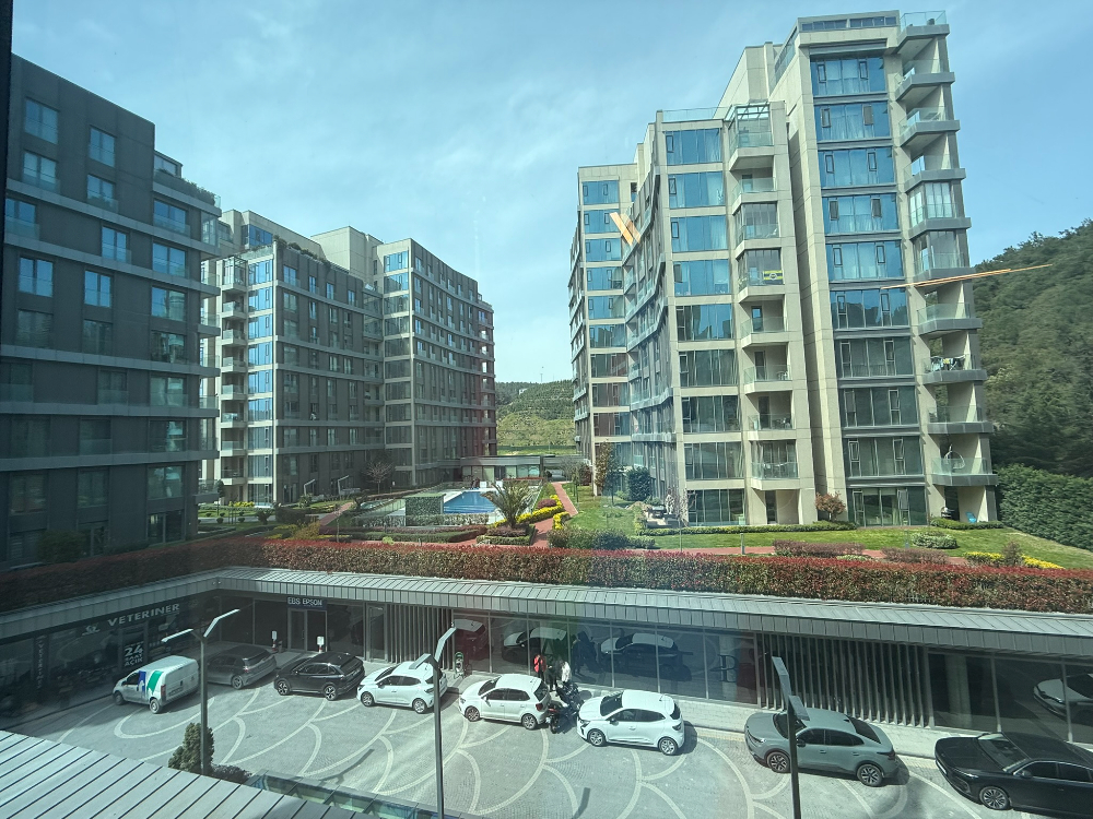 Vadi Koru Kiralık Ofis 110m2 Dekorasyonlu Mobilyalı Vadistanbul
