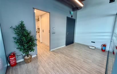 Skyland Kiralık ofis KDVli 225 m² Mobilyalı Teraslı Ofis
