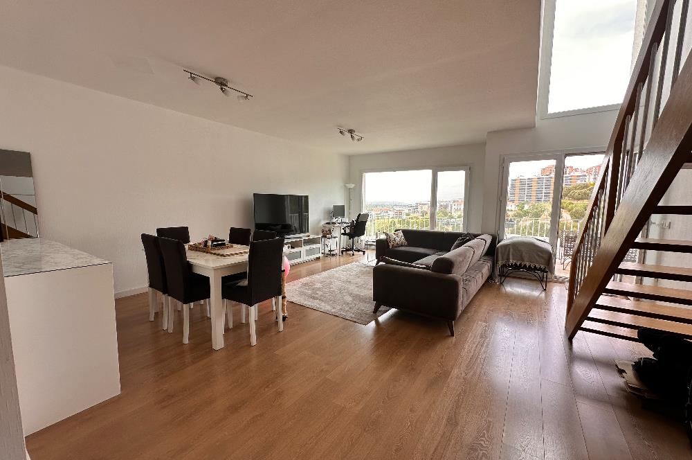 35.Sokak Sitesi Havuz/Peyzaj Manzaralı Balkonlu 3+1 Kiralık