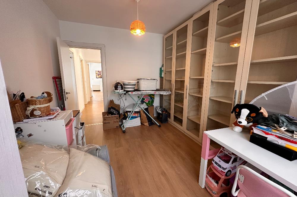 35.Sokak Sitesi Havuz/Peyzaj Manzaralı Balkonlu 3+1 Kiralık