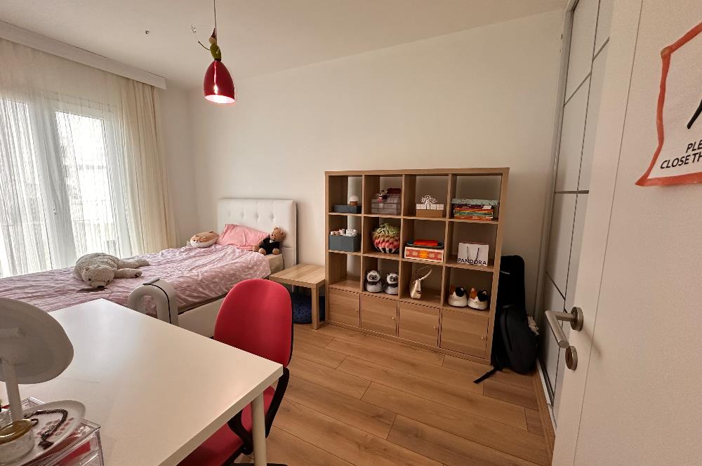 35.Sokak Sitesi Havuz/Peyzaj Manzaralı Balkonlu 3+1 Kiralık