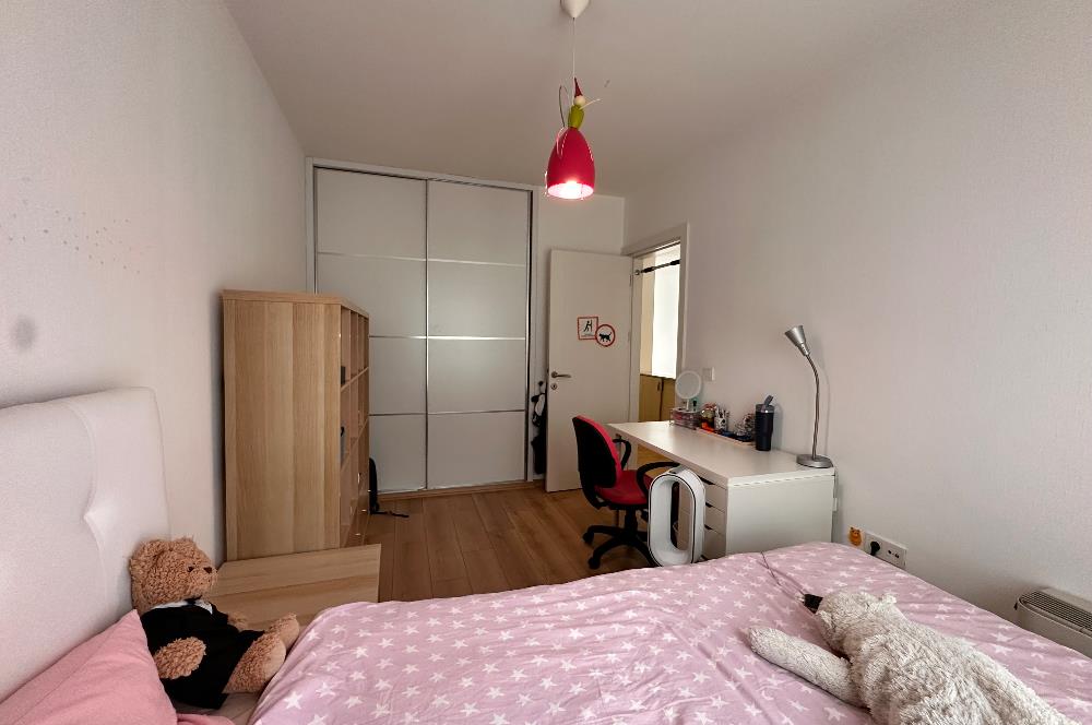 35.Sokak Sitesi Havuz/Peyzaj Manzaralı Balkonlu 3+1 Kiralık