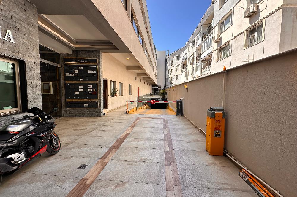 Bayraklı Adalet Mah.Avcılar Office de 1+0 Kiralık Ofis