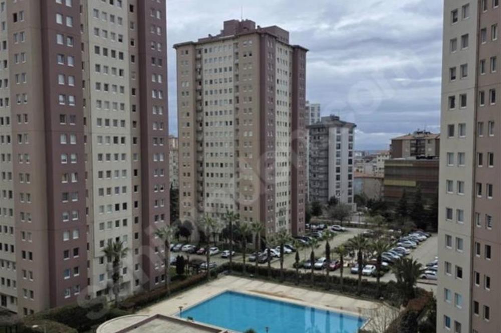 BAYTUR KONUTLARI'NDA HAVUZ MANZARALI YABANCIYA SATIŞA UYGUN 3+1