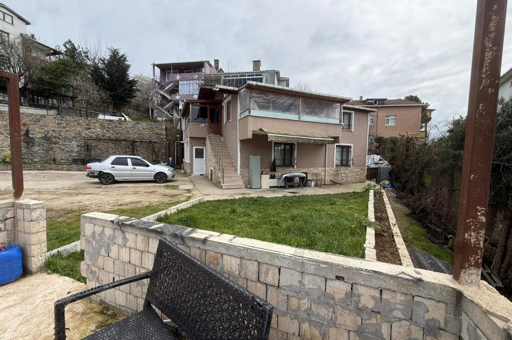BEYKOZ ÇİFTLİKTE GENİŞ BAHÇE İÇERİSİNDE İKİ KATLI MÜSTAKİL EV