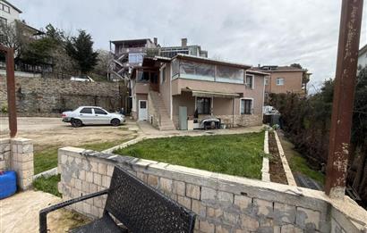 BEYKOZ ÇİFTLİKTE GENİŞ BAHÇE İÇERİSİNDE İKİ KATLI MÜSTAKİL EV