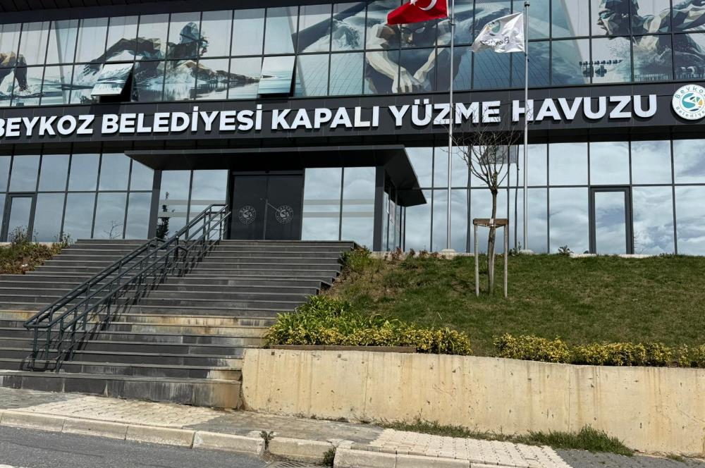BEYKOZ ÇİFTLİKTE GENİŞ BAHÇE İÇERİSİNDE İKİ KATLI MÜSTAKİL EV