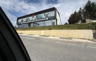 BEYKOZ ÇİFTLİKTE GENİŞ BAHÇE İÇERİSİNDE İKİ KATLI MÜSTAKİL EV