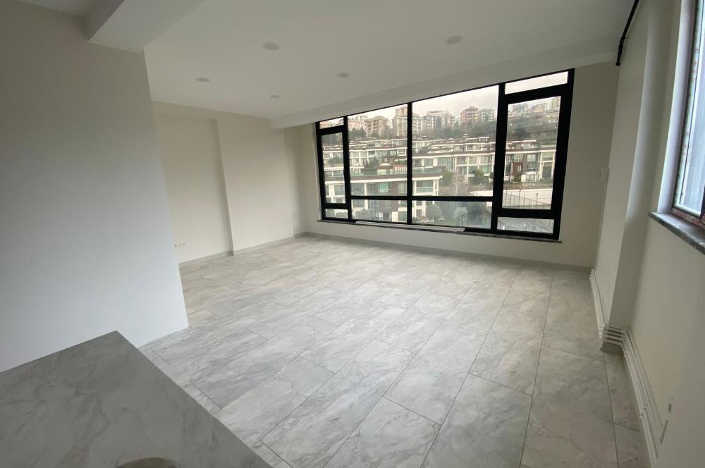 KARTAL HÜRRİYET MAHALLESİ 7 KATLI SATILIK PLAZA