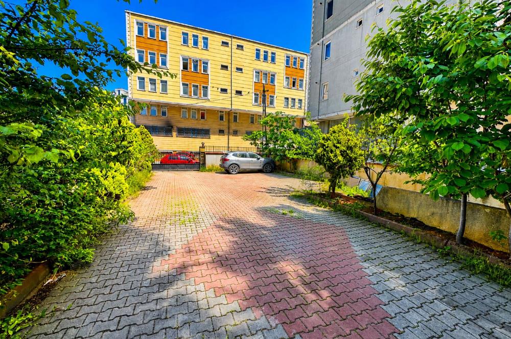 DUDULLU MERKEZ 3+1 110M2 İSKANLI ARAKAT METROYA YÜRÜME MESAFESİ