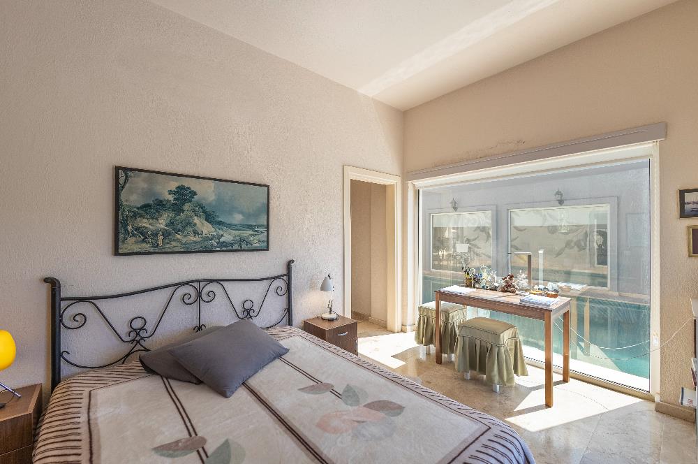 Yalıkavak Tek Katlı 1100 m2 Arsa İçinde Havuzlu Müstakil Villa