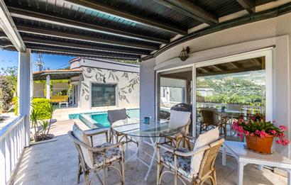 Yalıkavak Tek Katlı 1100 m2 Arsa İçinde Havuzlu Müstakil Villa