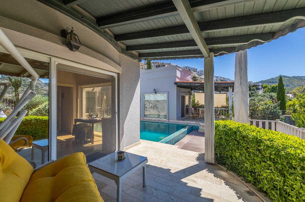 Yalıkavak Tek Katlı 1100 m2 Arsa İçinde Havuzlu Müstakil Villa