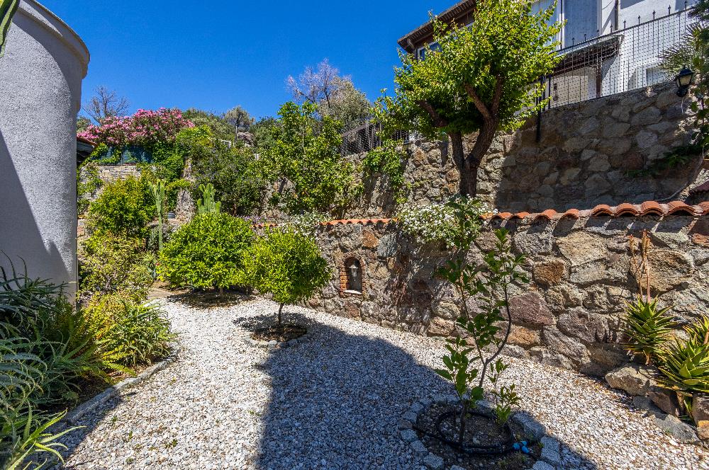 Yalıkavak Tek Katlı 1100 m2 Arsa İçinde Havuzlu Müstakil Villa