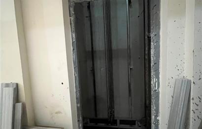 SULTANBEYLİ'DE SIFIR BİNADA SATILIK 2+1