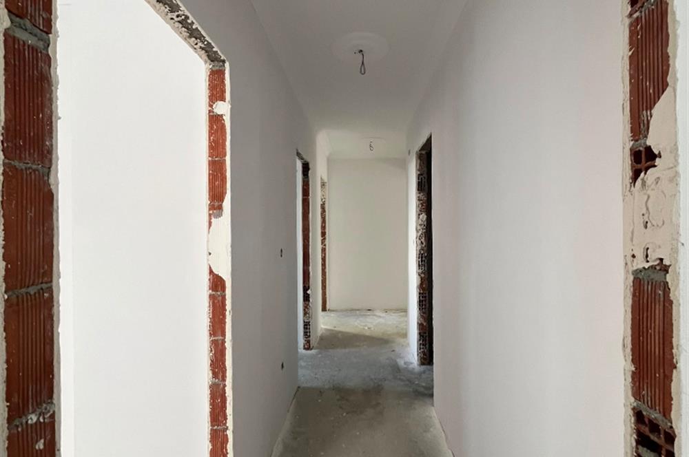 SULTANBEYLİ'DE SIFIR BİNADA SATILIK 2+1