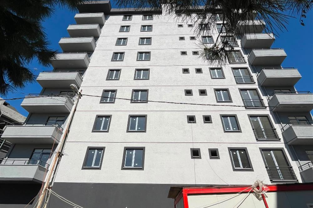 SULTANBEYLİ'DE SIFIR BİNADA SATILIK 2+1
