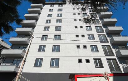 SULTANBEYLİ'DE SIFIR BİNADA SATILIK 2+1