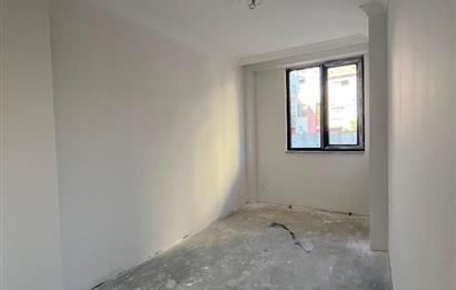 SULTANBEYLİ'DE SIFIR BİNADA SATILIK 2+1