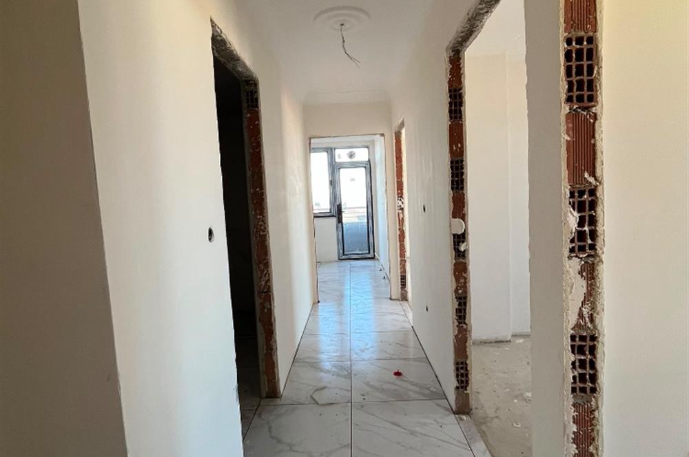 SULTANBEYLİ'DE SIFIR BİNADA SATILIK 2+1