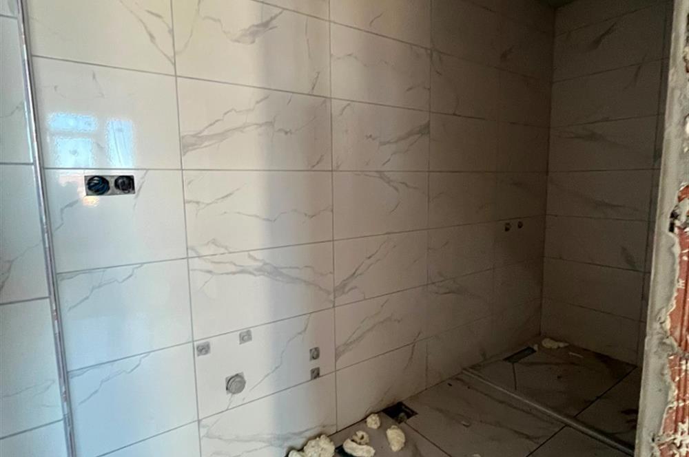 SULTANBEYLİ'DE SIFIR BİNADA SATILIK 2+1