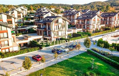 MERKEZ ZEKERİYAKÖY SİTESİ'NDE EŞYALI KİRALIK 3+1 BAHÇE KATI