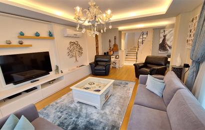 MERKEZ ZEKERİYAKÖY SİTESİ'NDE EŞYALI KİRALIK 3+1 BAHÇE KATI