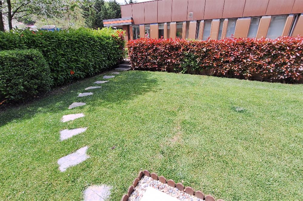 MERKEZ ZEKERİYAKÖY SİTESİ'NDE EŞYALI KİRALIK 3+1 BAHÇE KATI