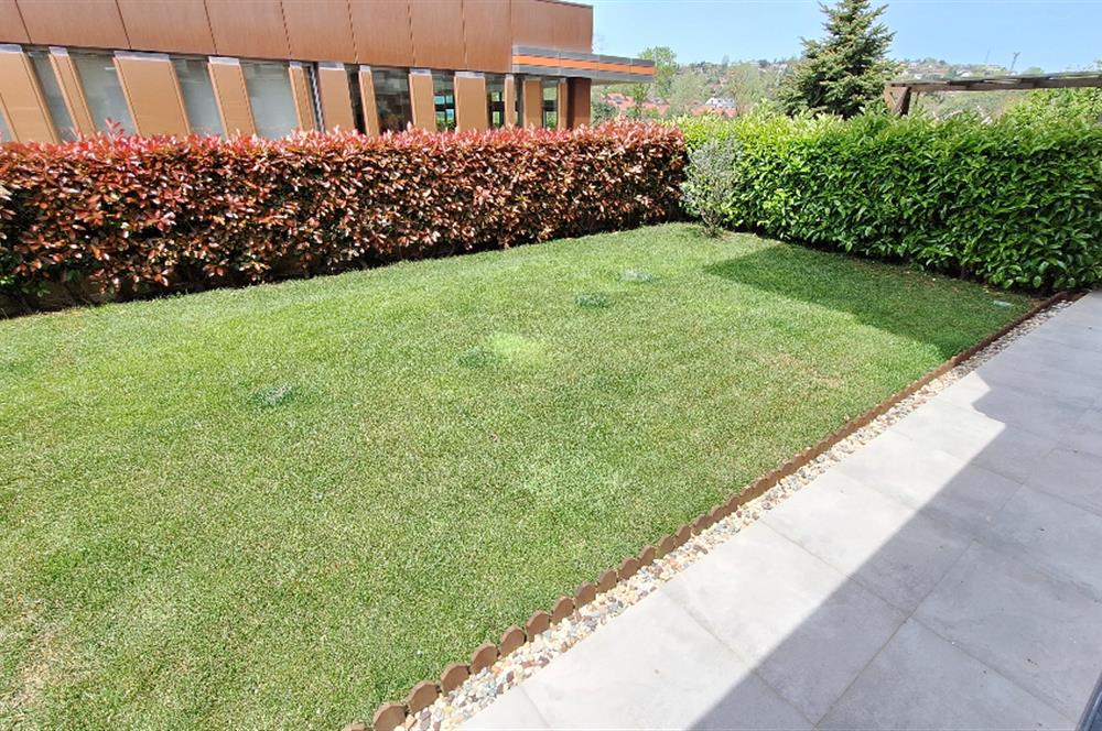 MERKEZ ZEKERİYAKÖY SİTESİ'NDE EŞYALI KİRALIK 3+1 BAHÇE KATI