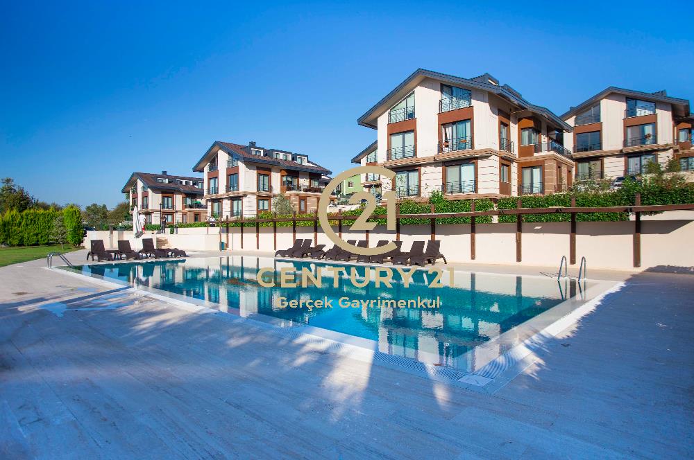 MERKEZ ZEKERİYAKÖY SİTESİ'NDE EŞYALI KİRALIK 3+1 BAHÇE KATI