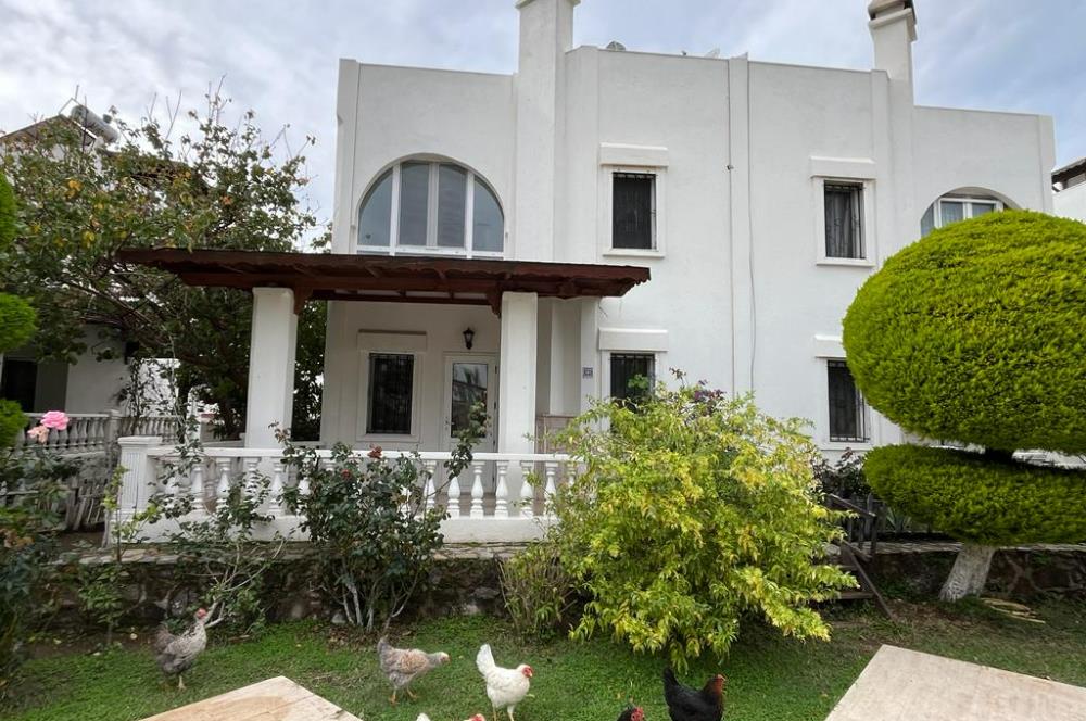 Turgutreis Yalı'da Denize Sıfır Sitede Satılık Müstakil Dubleks