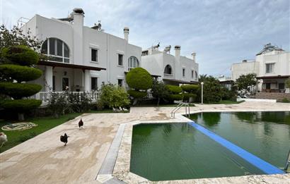 Turgutreis Yalı'da Denize Sıfır Sitede Satılık Müstakil Dubleks