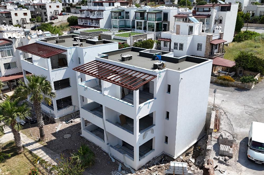 Bodrum Turgutreis Yalı Mevkii Satılık Denize Sıfır Havuzlu Site İçinde Yeni Daire ve Dubleksler