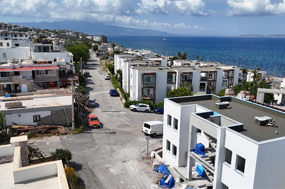 Bodrum Turgutreis Yalı Mevkii Satılık Denize Sıfır Havuzlu Site İçinde Yeni Daire ve Dubleksler