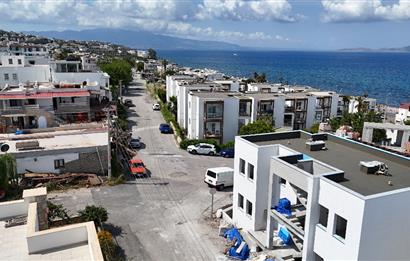Bodrum Turgutreis Yalı Mevkii Satılık Denize Sıfır Havuzlu Site İçinde Yeni Daire ve Dubleksler