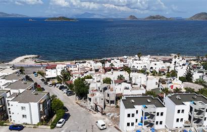 Bodrum Turgutreis Yalı Mevkii Satılık Denize Sıfır Havuzlu Site İçinde Yeni Daire ve Dubleksler