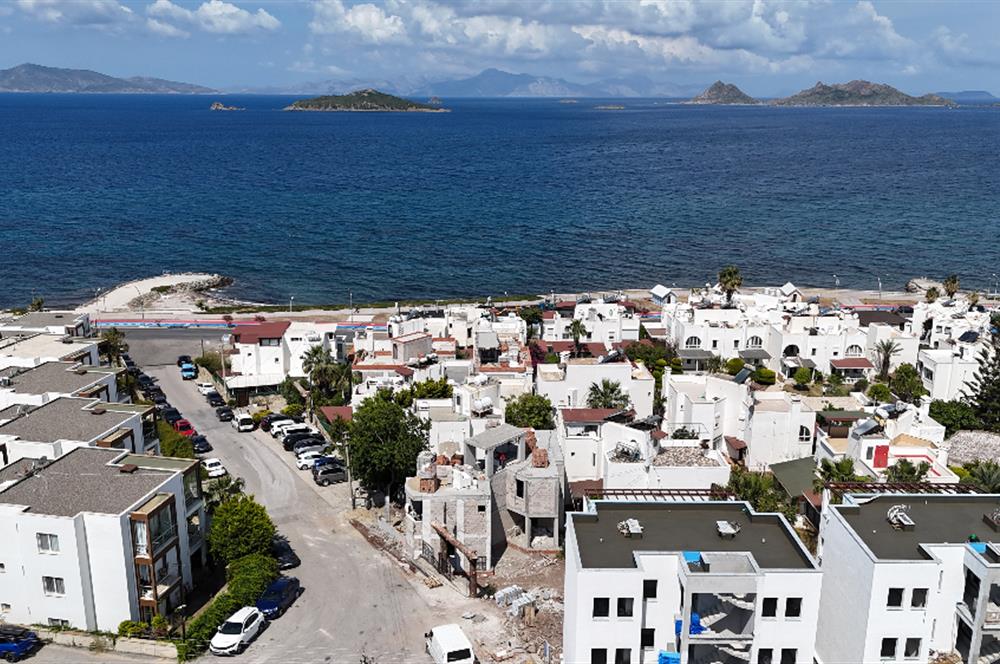 Bodrum Turgutreis Yalı Mevkii Satılık Denize Sıfır Havuzlu Site İçinde Yeni Daire ve Dubleksler