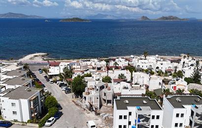Bodrum Turgutreis Yalı Mevkii Satılık Denize Sıfır Havuzlu Site İçinde Yeni Daire ve Dubleksler