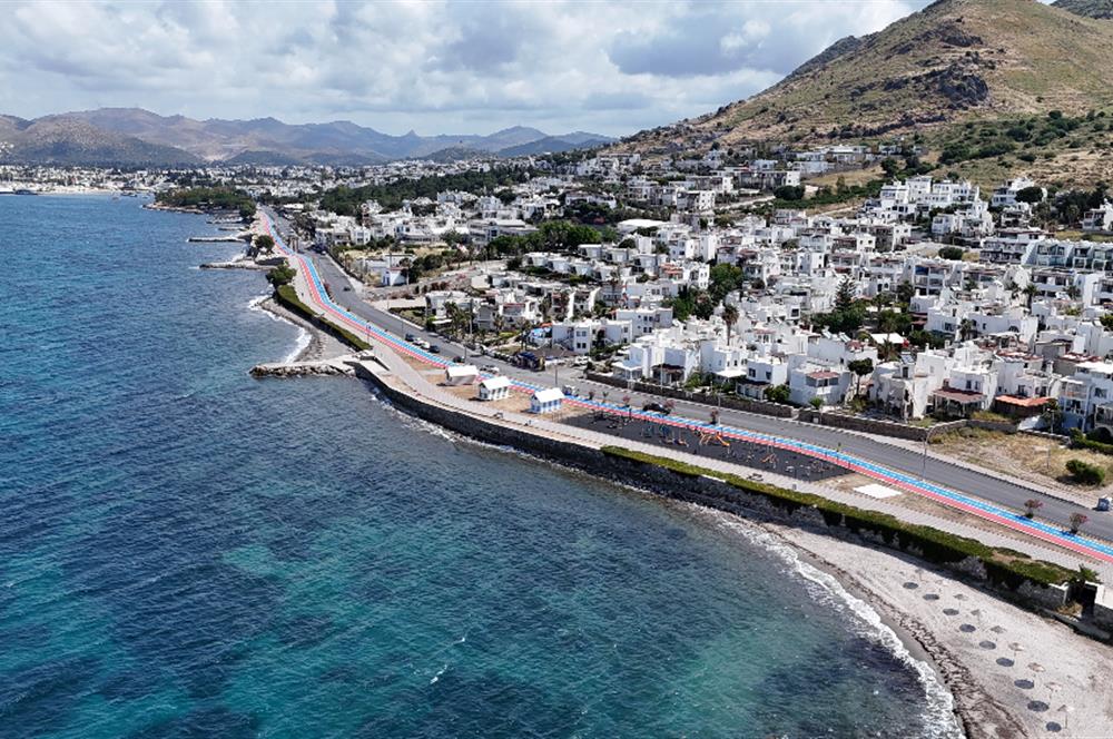 Bodrum Turgutreis Yalı Mevkii Satılık Denize Sıfır Havuzlu Site İçinde Yeni Daire ve Dubleksler
