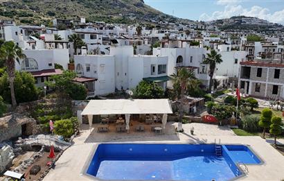 Bodrum Turgutreis Yalı Mevkii Satılık Denize Sıfır Havuzlu Site İçinde Yeni Daire ve Dubleksler