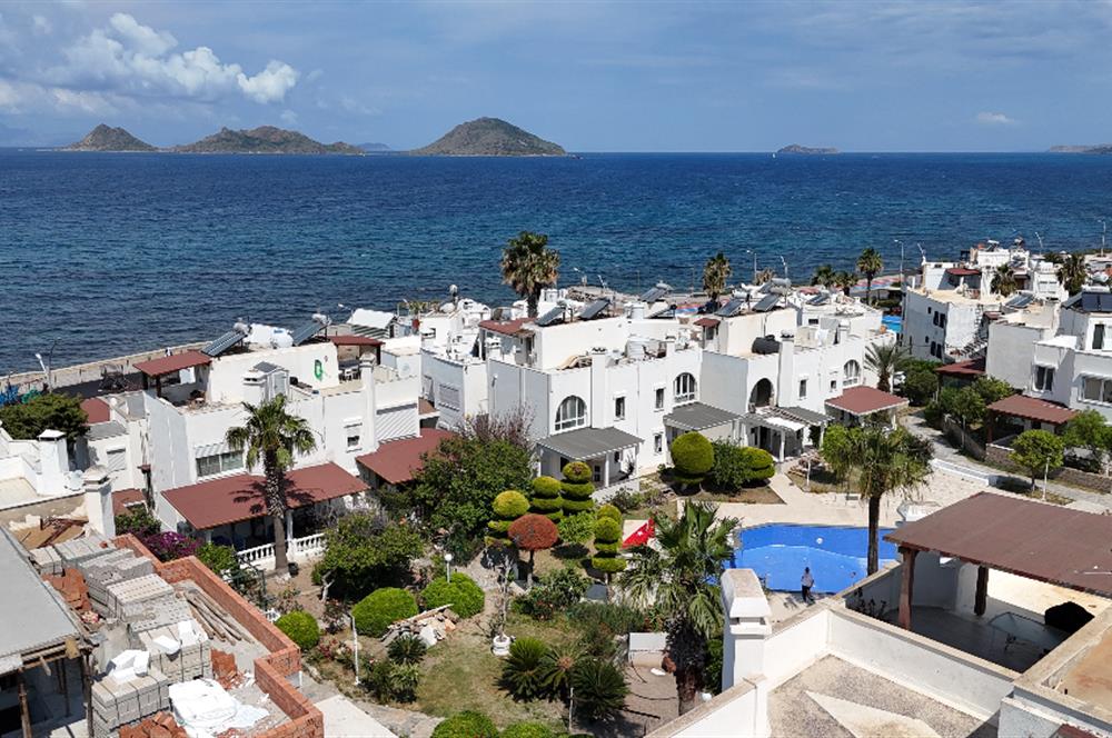 Bodrum Turgutreis Yalı Mevkii Satılık Denize Sıfır Havuzlu Site İçinde Yeni Daire ve Dubleksler
