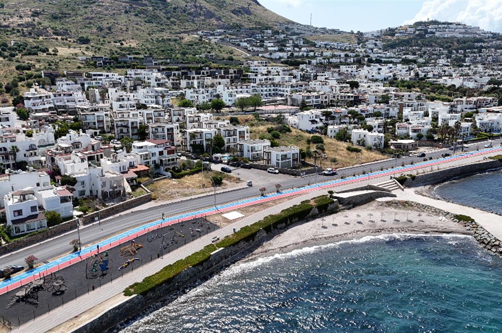 Bodrum Turgutreis Yalı Mevkii Satılık Denize Sıfır Havuzlu Site İçinde Yeni Daire ve Dubleksler