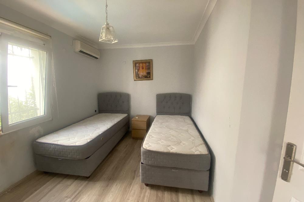 Eskiçeşme Yüzme Havuzlu Butik Site de Tripleks Villa
