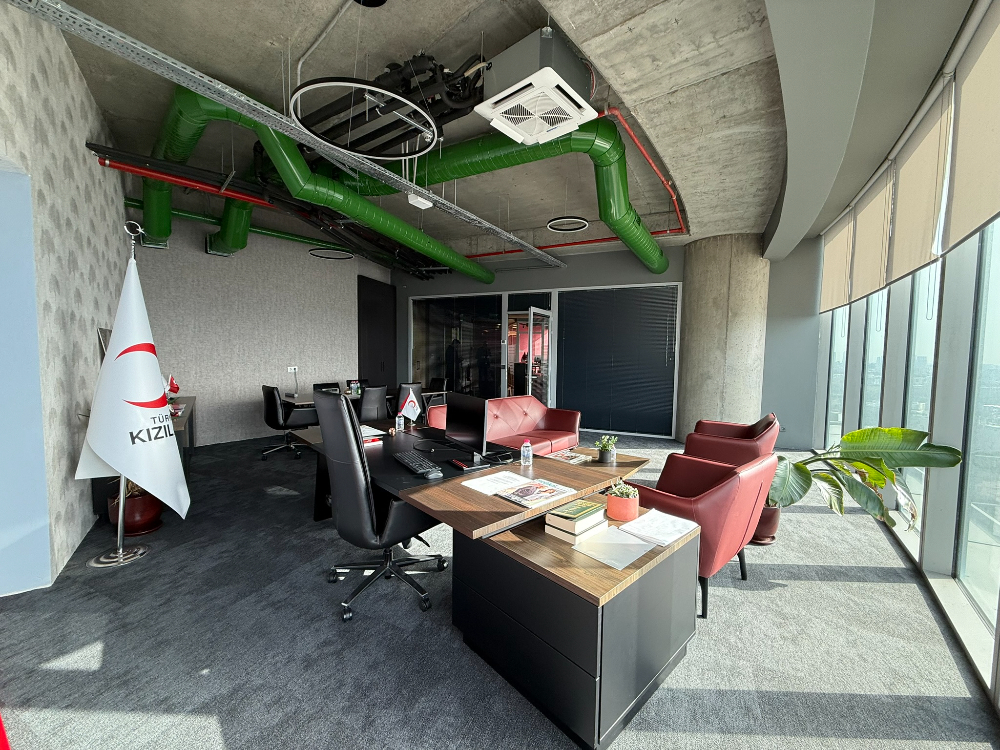 Maslak Kiralık Ofis Spine Tower 650m2 Boğaz Manzaralı Şık Ofis