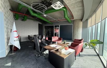 Maslak Kiralık Ofis Spine Tower 650m2 Boğaz Manzaralı Şık Ofis