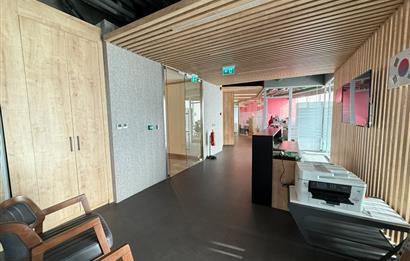 Maslak Kiralık Ofis Spine Tower 650m2 Boğaz Manzaralı Şık Ofis